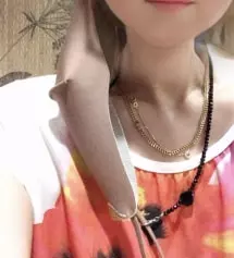 귀걸이를 할필요가 없어요 큐빅이 대신 해줍니다.
