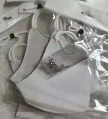 마스크 전에도 샀었는데 더 이뻐진거 같은 느낌은 저만 드는걸까요? 운동갈때 마스크쓰