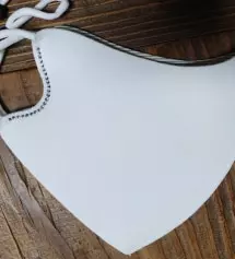 예쁜 마스크 같아서  바로 구매했어요 색상은 골고루 선택. 개인적으로 브라운 색상이 