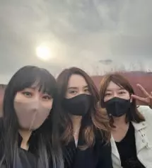 첨엔 불안한 맘에 마스크필터 사서 착용하고 다녔는데 백신맞고나서는 도톰하고 항균도