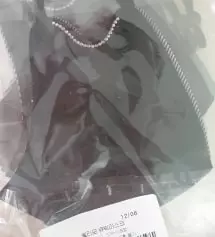 블랙은 진리죠. 벌써 몇번을 사서 쟁여놓는지...
