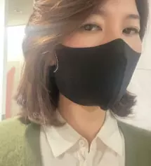 약간 큰듯한데 평소 구리향균마스크S사용시 잘맞고 M은 편안해서,,줄로그마스크는 여성