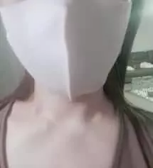 핑크색상 이쁘게 잘나왔어요. 여성스럽게 입을때 매치하면 이쁘겠어요. 줄조절되어서 넘