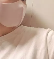 핑크 넘넘 이쁘네요 깔별로 샀어요. 만족해요 반짝거리는 큐빅이 넘 이쁘네요~~