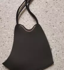 블랙이 젤 이뻐서 매번 재구매합니다~^^
