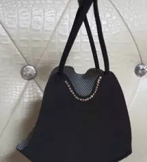 습기차지않고 숨쉬기 편하고 착용감 좋습니다. 확실히 코 오똑하고 얼굴 작아보이게 해