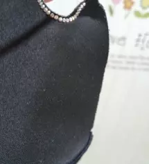 검정색이 많이쓰게되서  검정색으로 또재구매하게되었어요.쓰고다님  옷이랑넘잘어울려