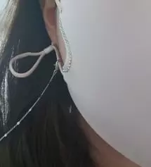 핑크컬러 나와서 또 구매했어요~ 딸기우유 핑크색이라서 밝은컬러 옷 입을때 착용하면 