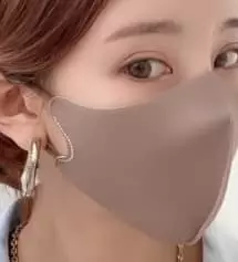 지인들에게 선물하려고 샀어요~! 특별한날 꼭 필요한 마스크인 것 같아요!!!