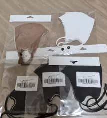 얼굴을 좌우로 돌릴때마다 큐빅이 반짝거리며 빛나서 너무 고급스럽고 가는곳마다 마스