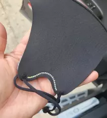 블랙 시크해보이고 고급져보입니다.
