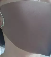 고급스러운 색상입니다. 처음 썼을땐 좀 커서 페이스라인을 잘 못잡아주는듯 했는데 턱