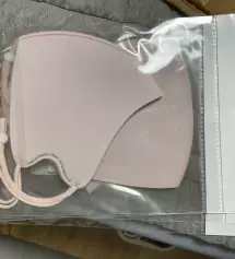 핑크 첨 구매했나요. 개인적으로는 짙은 핑크였음 더 예쁠뻔헀는데 그래도 품절전에 샀