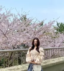 얼굴을 갸름하게 보이게 해줄뿐더러
