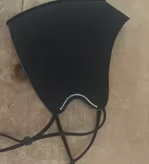 큐빅 이쁘네요.  턱쪽은 가름해보인 않아요~ 그래도 맘에 들어요