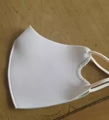 핑크는 정말 사랑스럽네요~완전 블링블링~닳을까봐 아껴서 쓰게되네요 ㅎ