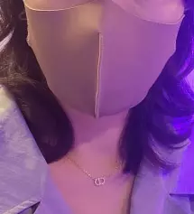 입는옷에 따라 어울리는 마스크가 각각이여서 브라운도 꼭 쟁여둡니다.