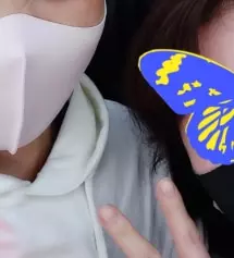 동생이랑만 공유하다 좋은친구에게 마스크를 선물로 주었더니 이렇게 예쁘게 하고 나왔