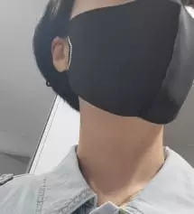 재구매 입니다. 증면  측면 모두 이쁘네요~^^  이번에는 엄마  선물로 색깔별로 구매했