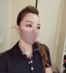 어제의 블랙이어 오늘은 브라운마스크를 쓰고 출근했어요 검정도 너무 이뻤는데 브라운