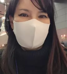 일반 마스크보다 큐빅이 있어서 더 빛이 나고 너무 예뻐요. 이게 벌쎄 2번째 주문입니다