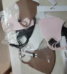 기다렸어요. 지난번에 샀던 마스크는 계속 빨아서 쓰고있었는데 새 마스크가 필요했어요