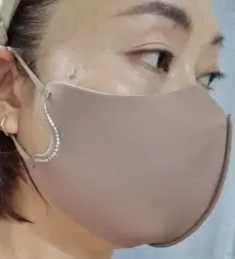 마스크 처음엔 큐빅이 이쁜데 좀 오반가 싶었는데 이제 없으면 허전해요ㅎㅎ~ 귀거리처