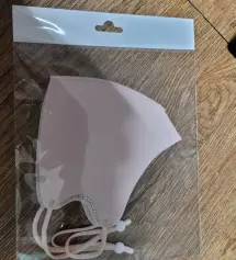 재구매 했어요.아주 연한 핑크예요.넘이뻐요.지인들에게 선물용으로도 좋은거 같아요.