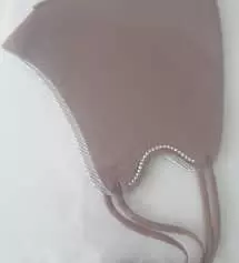 브라운색상이 고급스런색으로 잘나와서 오히려 얼굴형이 더 작아보이는 효과도있고 예쁘