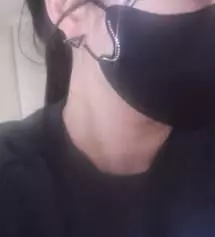 큐빅장식이 너무 이쁘네요..
