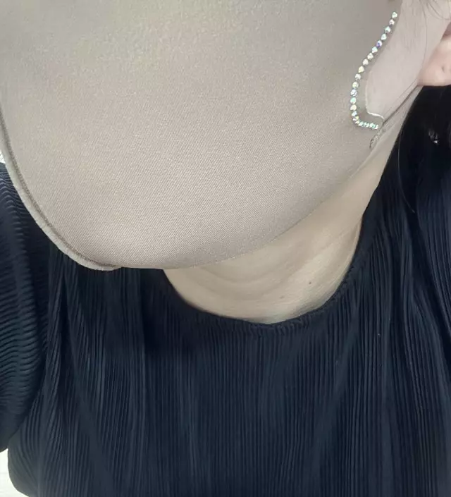 색상 너무 고급지네요 ㅎㅎ 요즘 독감유행이라 구매했는데 잘 구매한거 같아요~