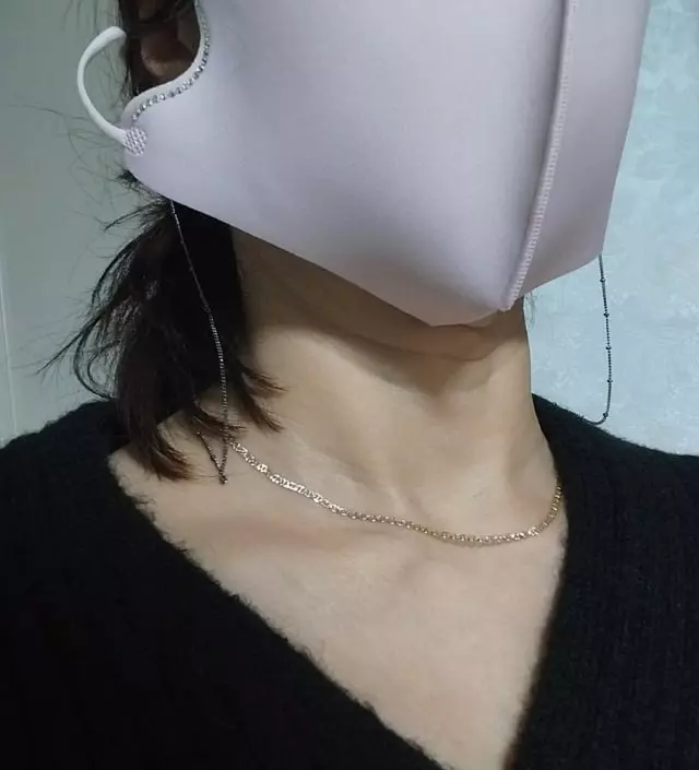 끈길이를 조절할수있어 좋았구 핑크컬러가 은은한 퓨어핑크라  너무예뻐요