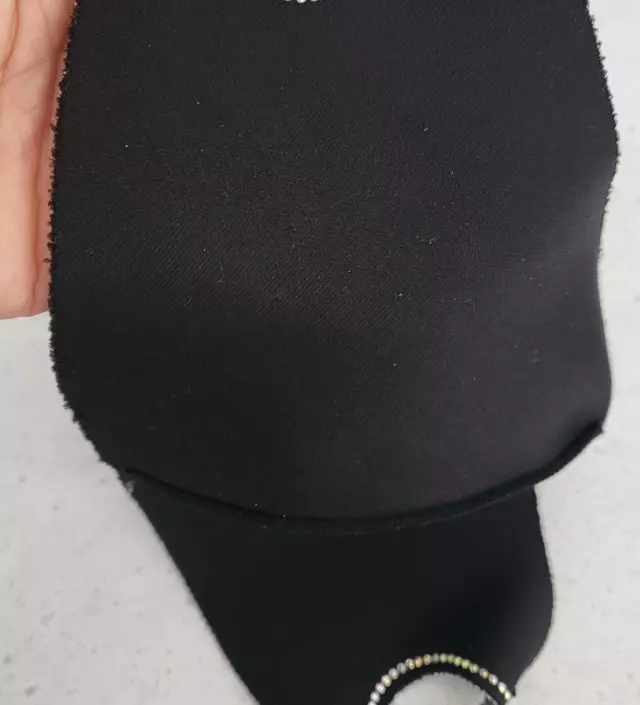 이쁨이쁨~~코로나에 큐빅마스크로 멋쟁이라는 이야기도 많이 들었네요~^^ 겨울에도 필수