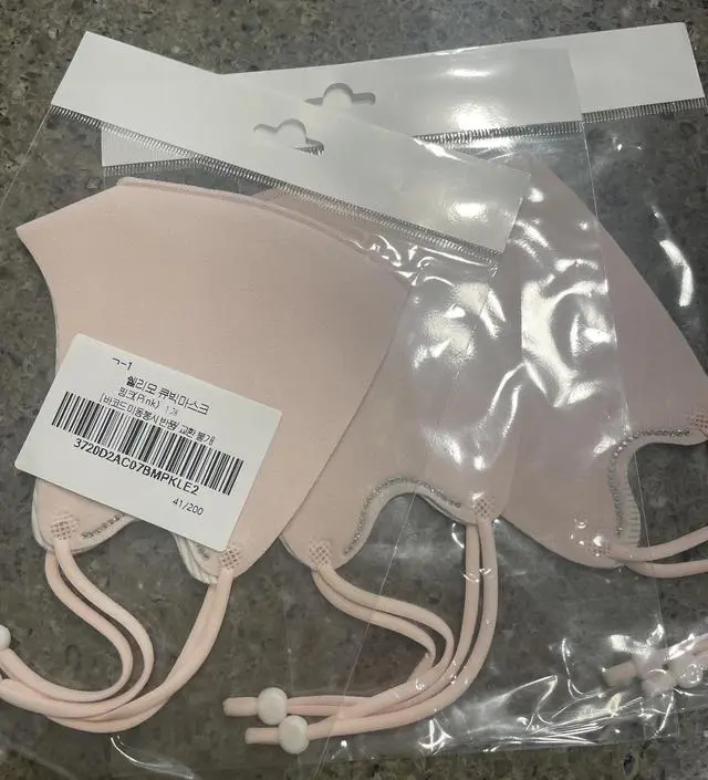 코로나 이후 이 마스크만 씁니다 ~
