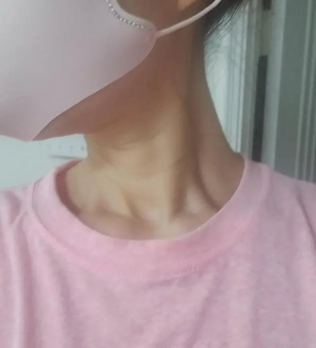 쎄일가격으로 득템했네요ㅎㅎ 색상도이쁘고 뽀인트되게 큐빅박히고 이쁘네요 만족만족해