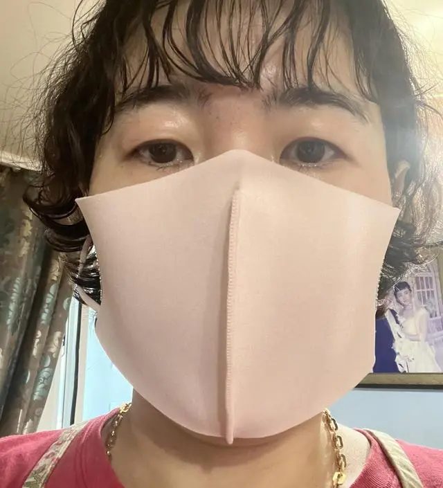 색상이 너무 이쁜 핑크색이고 소재가 탄탄하니 세탁후 사용해도 그대로내요 너무 만족해