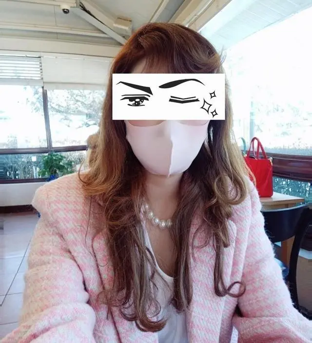 핑크만 남아서 핑크 재구매 했습니다. 얼굴이 이뻐보이는 마스크 