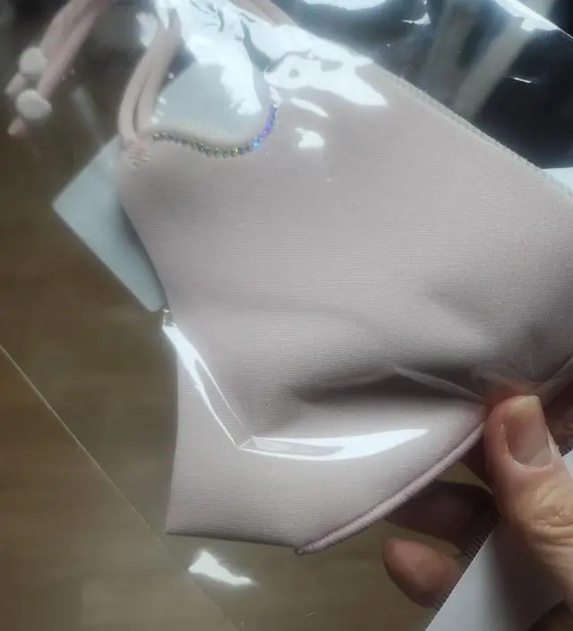 아주 여성스럽고ㅎ 예쁜 연핑크에요 할인해서 저렴히 겟했어요 왜 남아있는거죠?ㅎㅎ