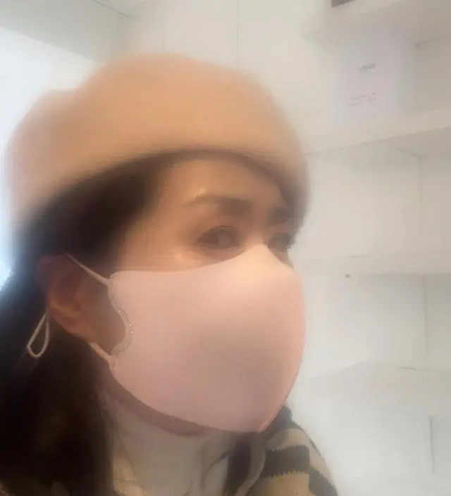 스타일의 완성  쥬얼리 착용한듯  큐빅이 빛나서 겨울옷차림에 포인트가 되어줍니당 