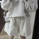 위에  세트로 입으니  귀여워요  아이보리가  소재가 