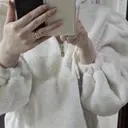 아이보리  색상도 이쁘고 따뜻하고 포근하고 부드럽고 다