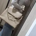 오래기다렸네요 가볍고 고급지고 화면보이는 그대로입니다 