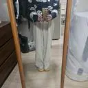 도톰해서 겨울내내 잘입을것같네요
어깨패드가빵빵해서 더멋