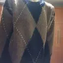 요즘같은 계절에 잘 입을것같아요
두께도 적당하고 컬러도