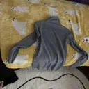 은은한 그레이 컬러가 딱 ‘기본 중의 기본’ 느낌을 주