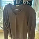 생각보다 무난한데… 두께도 적당하구요
워낙 브이넥 티를