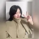 카키색이.고급지고.골드단추라서.너무이뻐요.
투웨이로.입