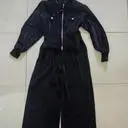 허리를 꽉 조여줌으로서 굉장히 날씬해보이네요
역시나 먼