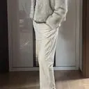 부드럽고 고급진  털이 우아합니다
청바지에도 달어울리듯