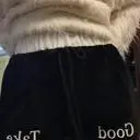 허리쪽 스트링..배색 부분이 특히 예뻐요
역시 바지핏은